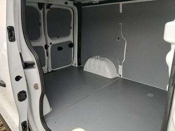 Renault Trafic - 12