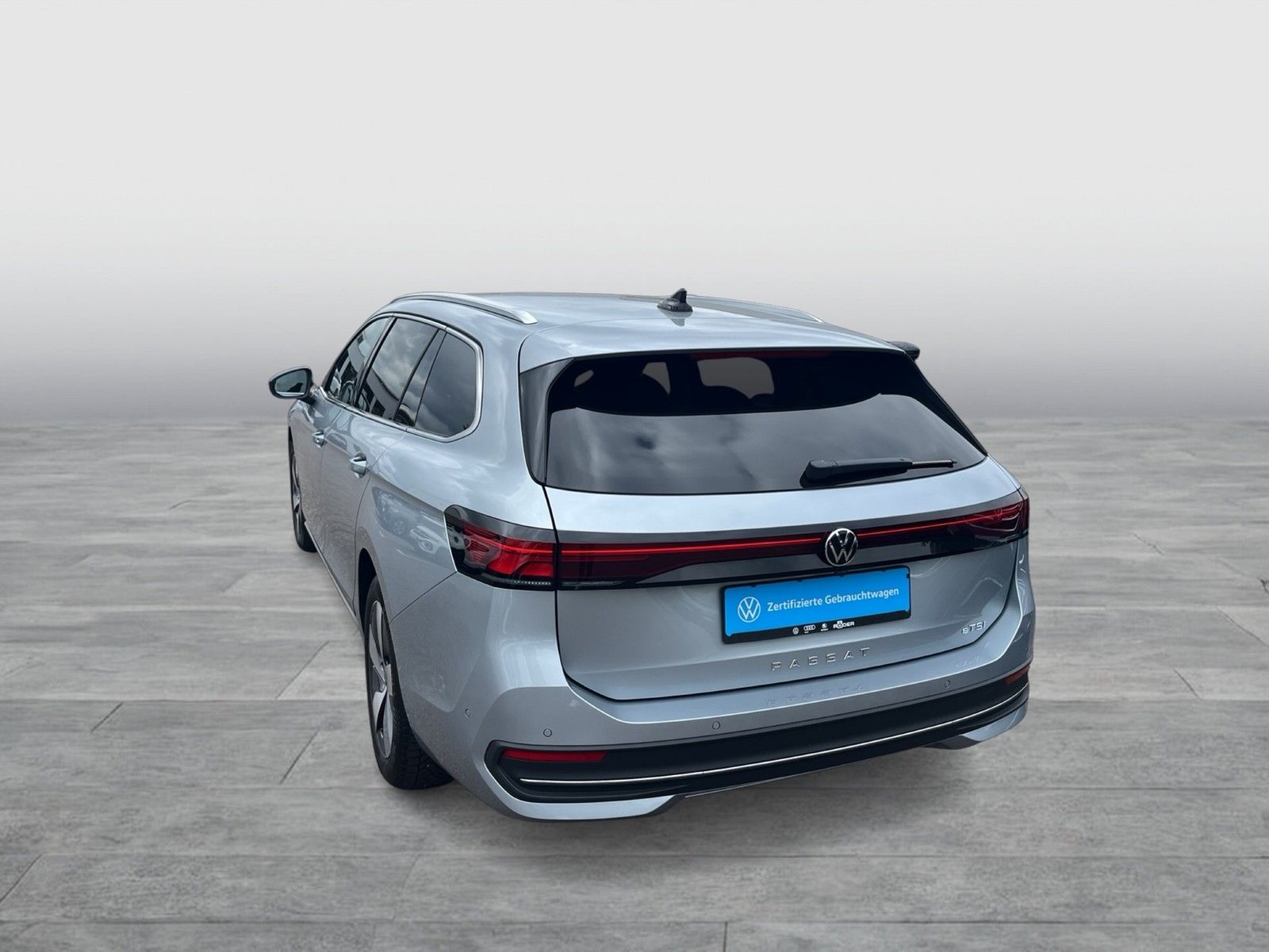 Volkswagen Passat Variant 1.5 eTSI Business Navi AHK 360° foto 2