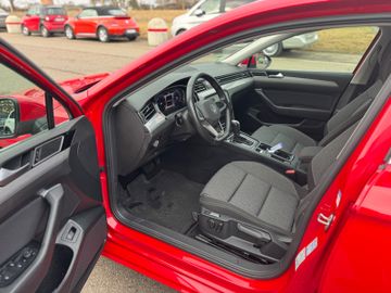 Volkswagen Passat Variant - 11
