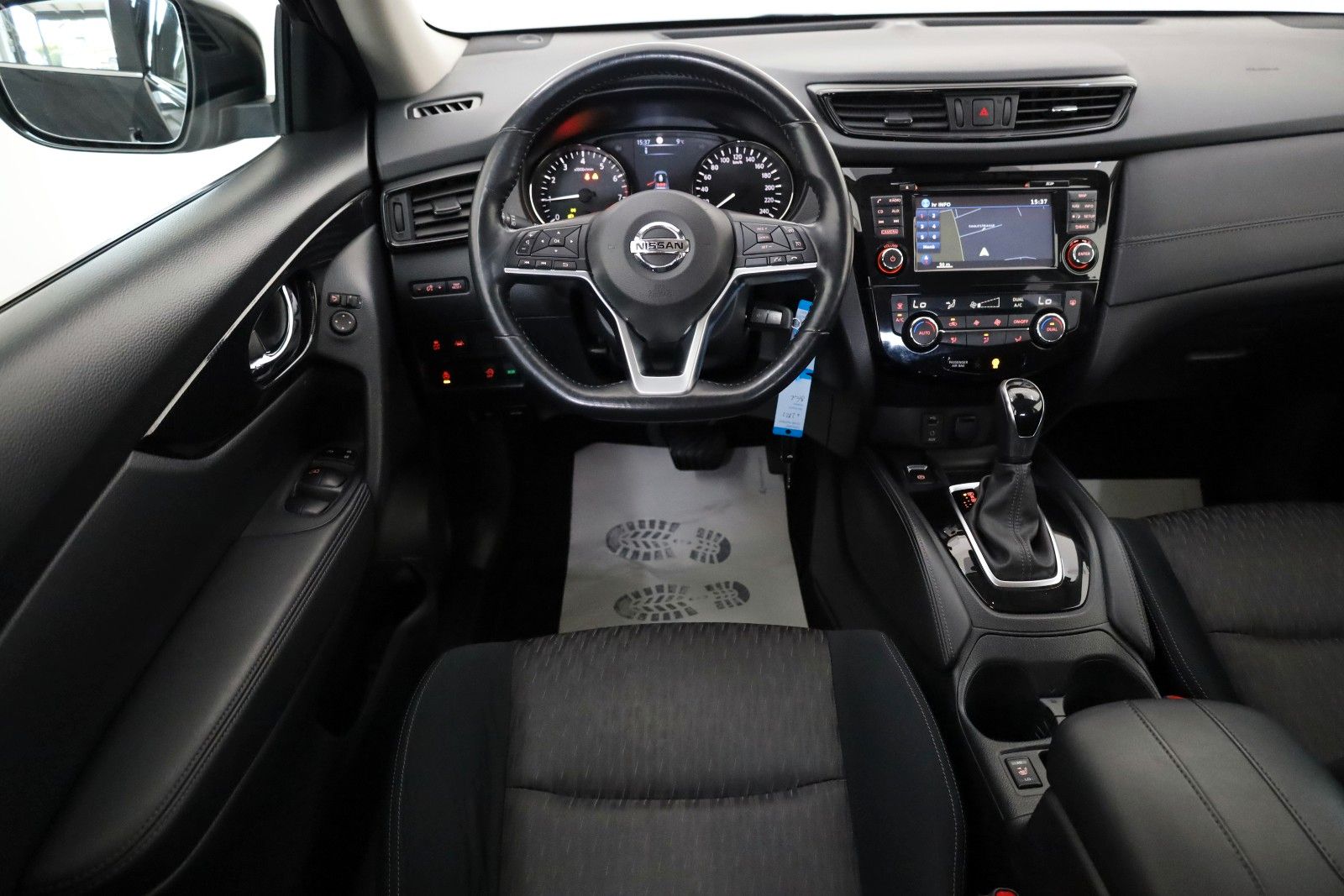 Fahrzeugabbildung Nissan X-Trail Acenta Navi,Panorama,360°Kamera,SH,SR+WR