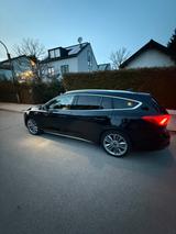 Ford Focus 1,5 EcoBoost 110kW Vignale Turnier Aut... - Ford Focus: Vignale