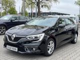 Renault Megane IV Grandtour Automatik+Sitzh+PDC - Renault Megane Gebrauchtwagen in Berlin