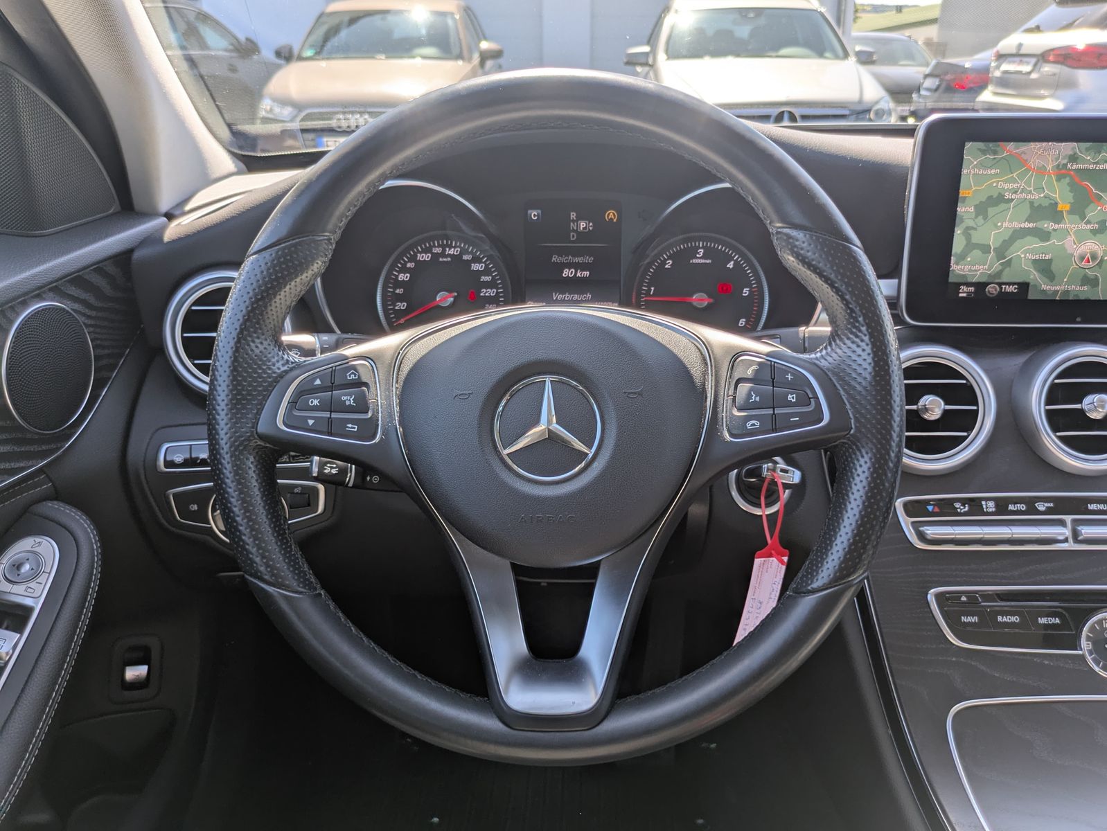 Illustration du véhicule Mercedes-Benz C 250 d BlueTec AVANTGARDE 4Matic ACC/KAM/LED