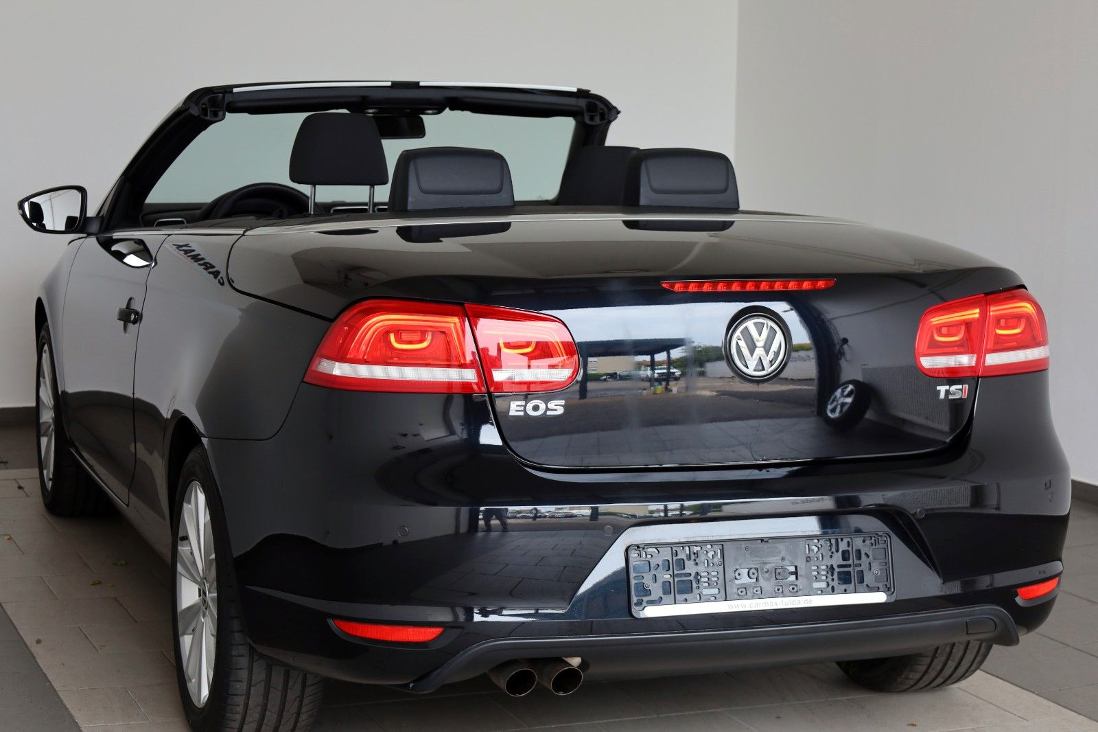 Fahrzeugabbildung Volkswagen Eos, SH, PDC, 2-Zonen-Klimaautom., 8fach bereift