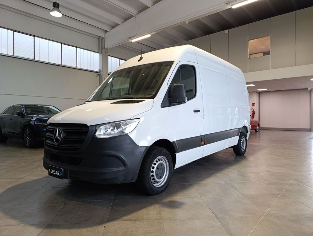 Image of Mercedes-Benz Sprinter