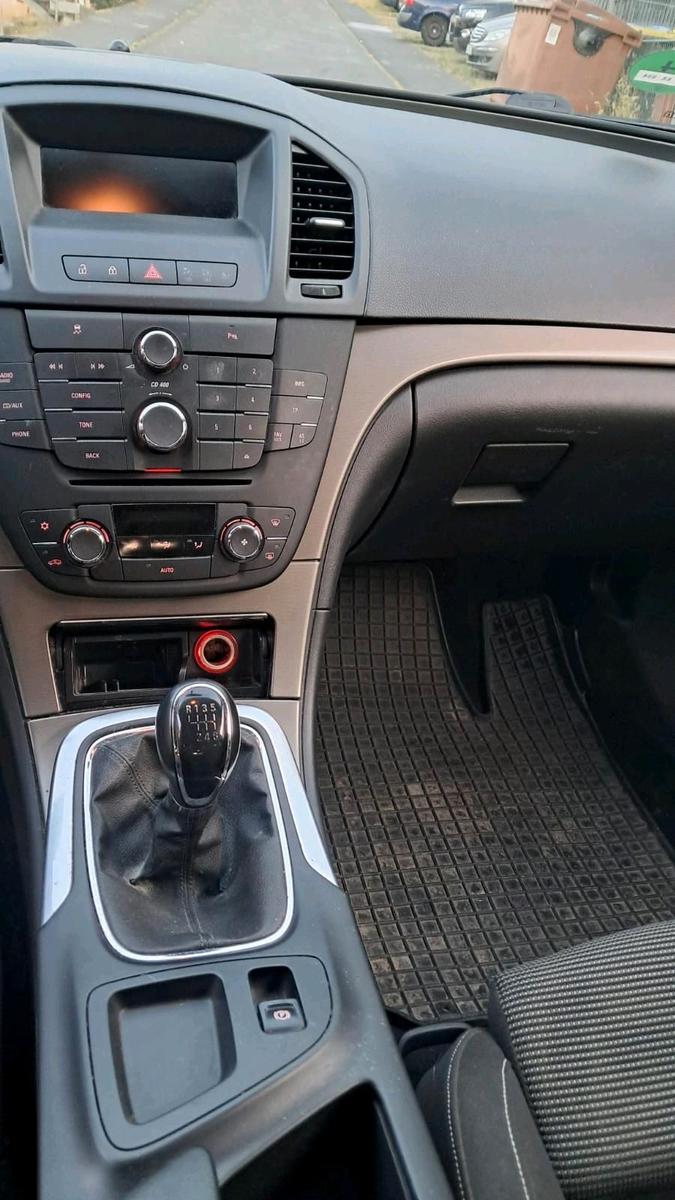 Opel Insignia 2013 — engine 150 HP (110kW)