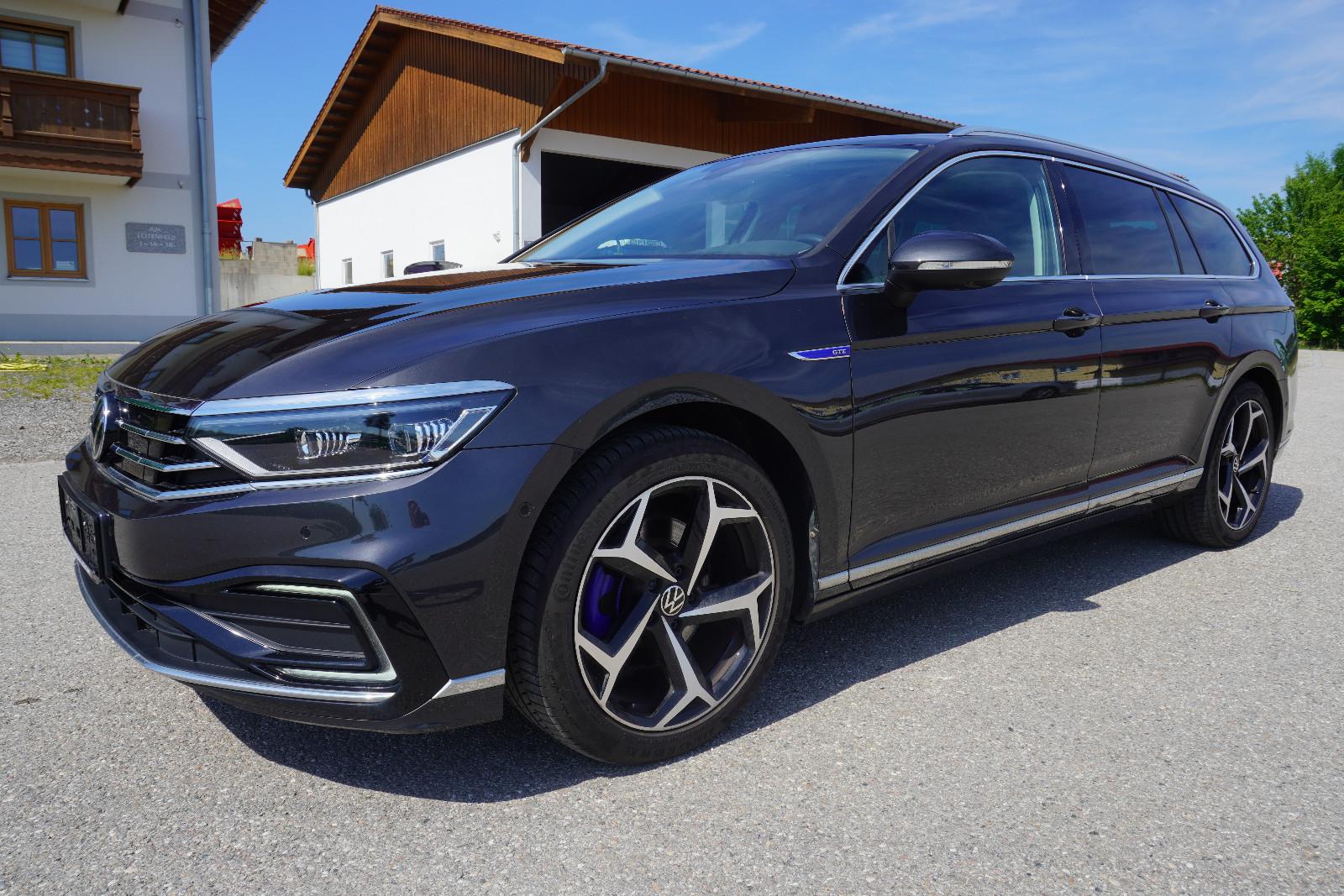 Volkswagen Passat Variant GTE PHEV Panorama AHK iQ 360CAM