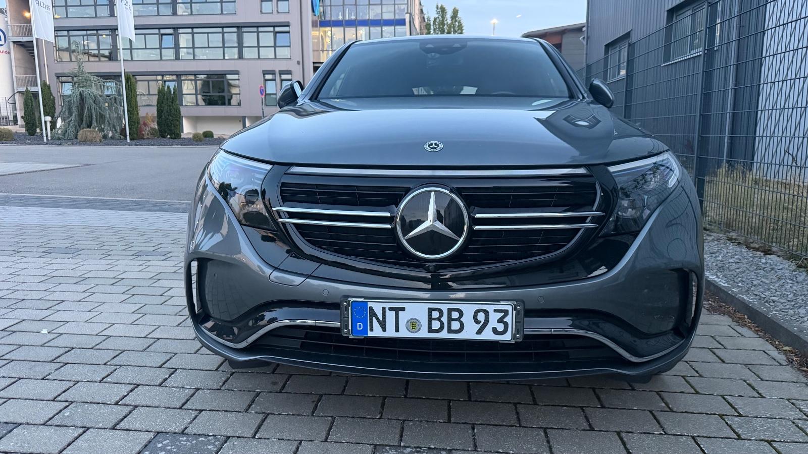 Mercedes-Benz EQC 400 4Matic AMG-LINE MULTIBEAM,360°,LEDER