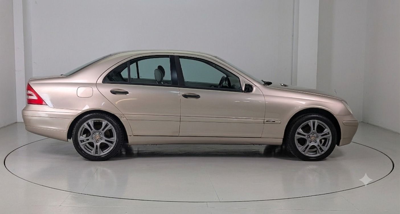 Fahrzeugabbildung Mercedes-Benz C 180 HU/AU bis 12.27 * Sitzhzg. * Schiebedach *
