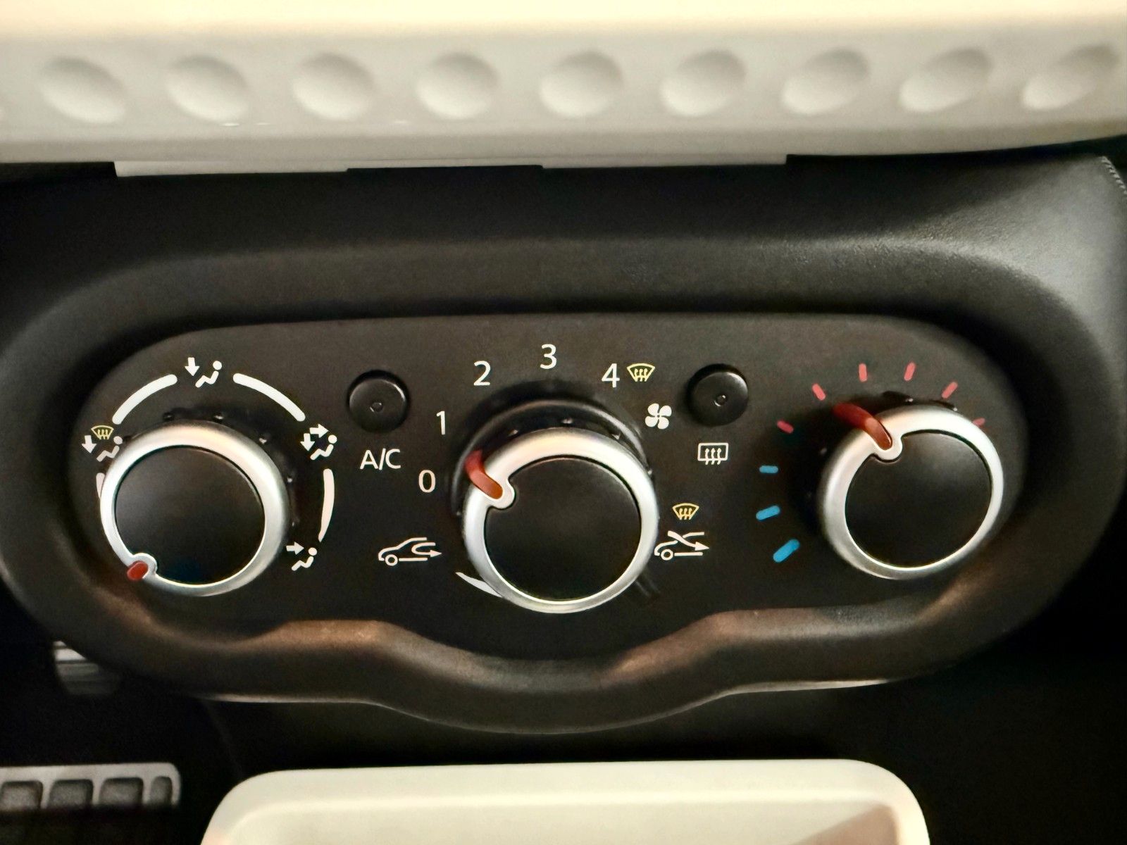 Fahrzeugabbildung Renault Twingo 1.0 SCe Dynamique