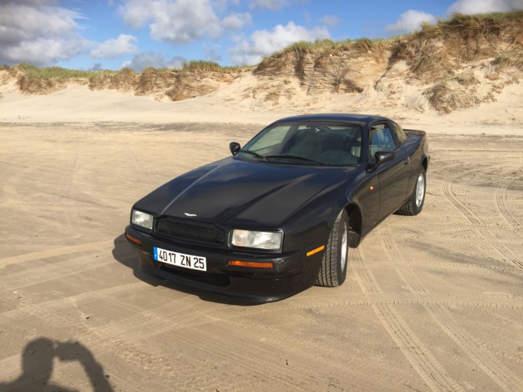 Aston Martin Virage