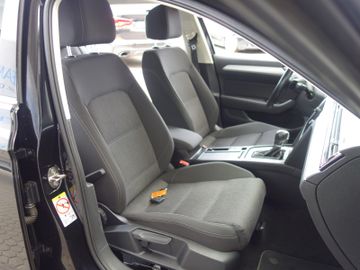 Volkswagen Passat Variant - 11