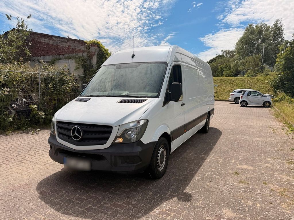 Image of Mercedes-Benz Sprinter