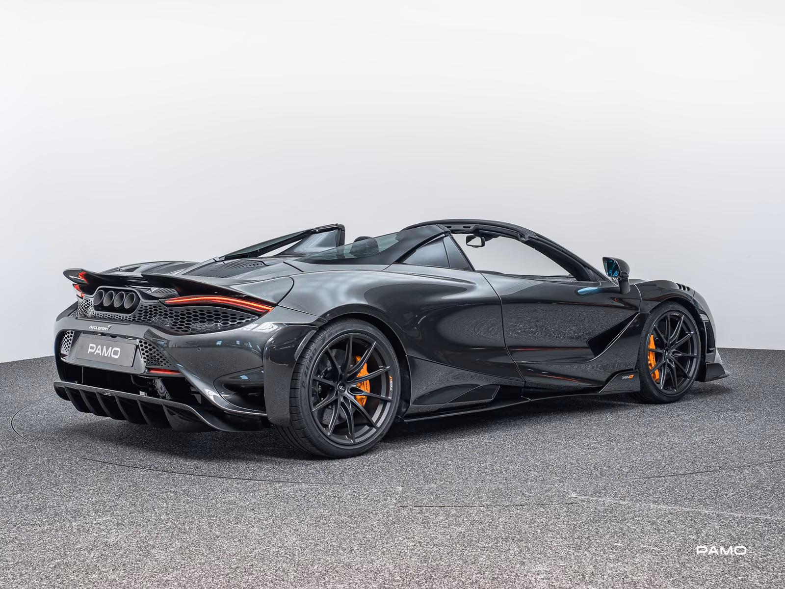 McLaren 765LT Spider | Lift, B&W, Warranty
