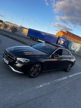 Mercedes-Benz E-Klasse, 220 D - Mercedes-Benz 220: Van