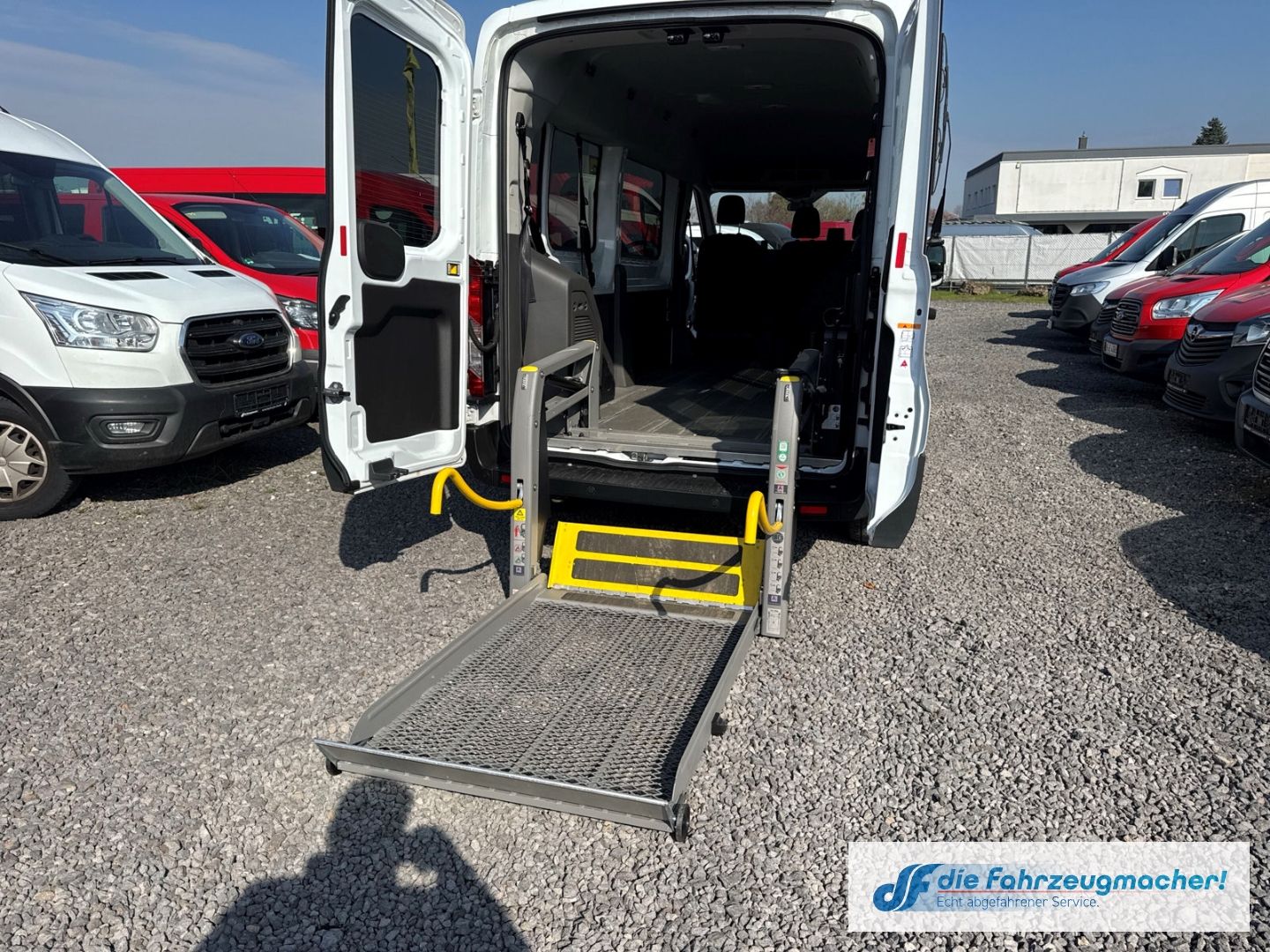 Fahrzeugabbildung Ford Transit Kombi 350 L3 Trend Lift Temp Tel.-Vorb.