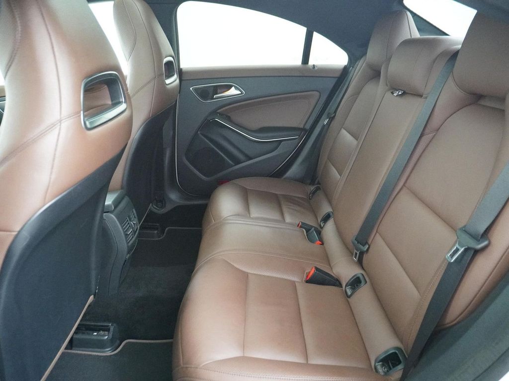 Mercedes-Benz CLA 200 Prestige AMG Styling panorama dach Leder