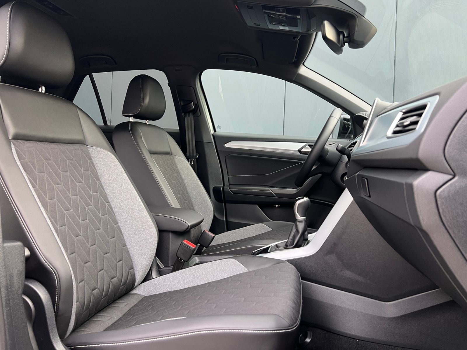 Fahrzeugabbildung Volkswagen T-Roc GOAL 1.0 TSI *Plus-Paket, LED, ACC, Navi,