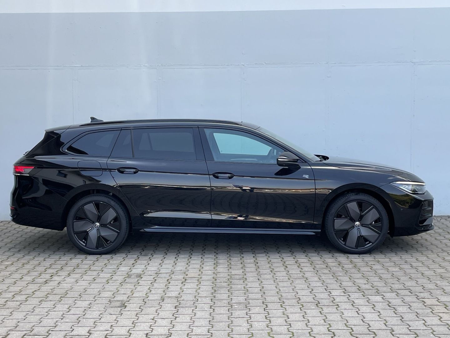 Passat Variant R-Line Signature 1.5 TSI eHybrid