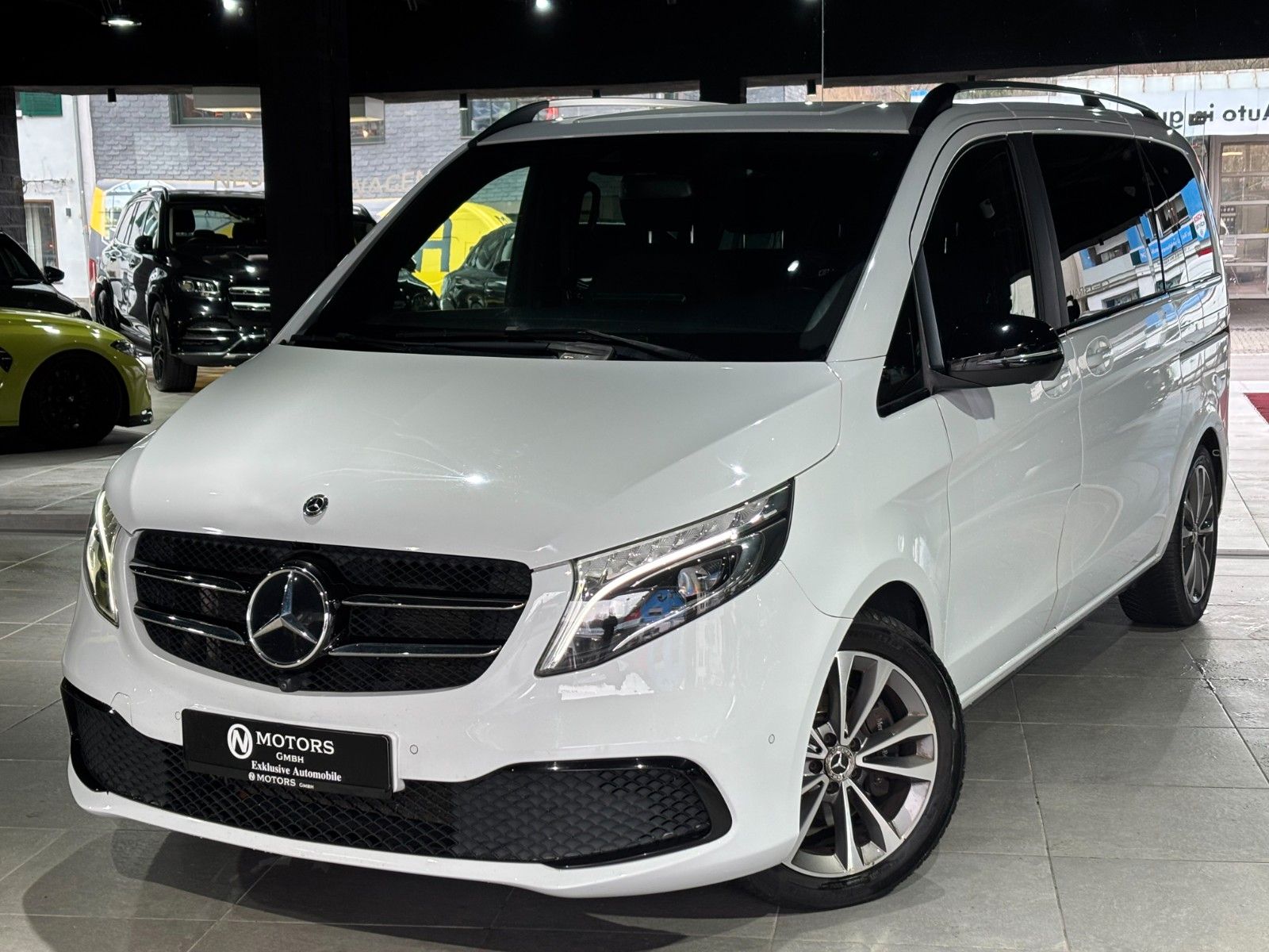 Fahrzeugabbildung Mercedes-Benz V 250d *8-Sitzer*Burmester*Ambiente*360°*Memory