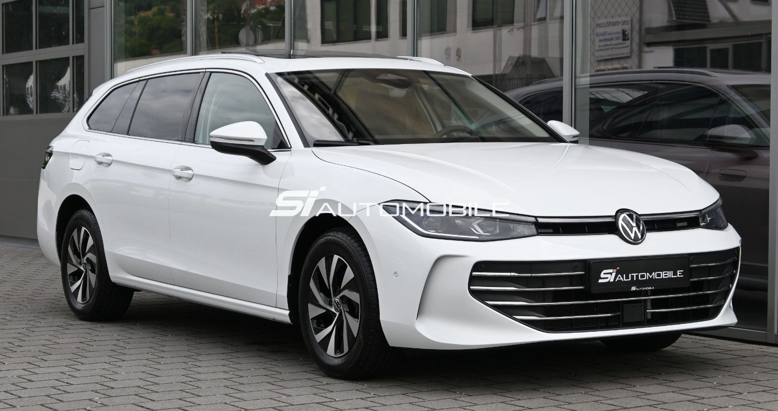 Fahrzeugabbildung Volkswagen Passat Variant 1.5 eTSI OPF DSG Business °AHK°IQ