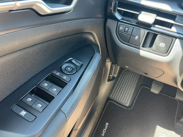 Fahrzeugabbildung Kia Sportage Vision Kamera LED Verkehrszeichenerk