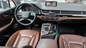 Audi Q7 - 11
