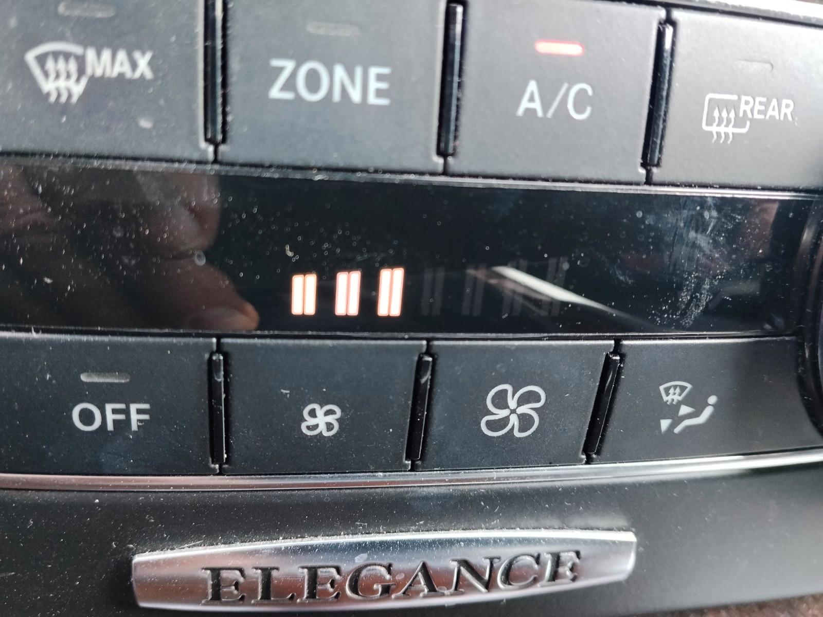 Mercedes-Benz C220 2012 — photo 14