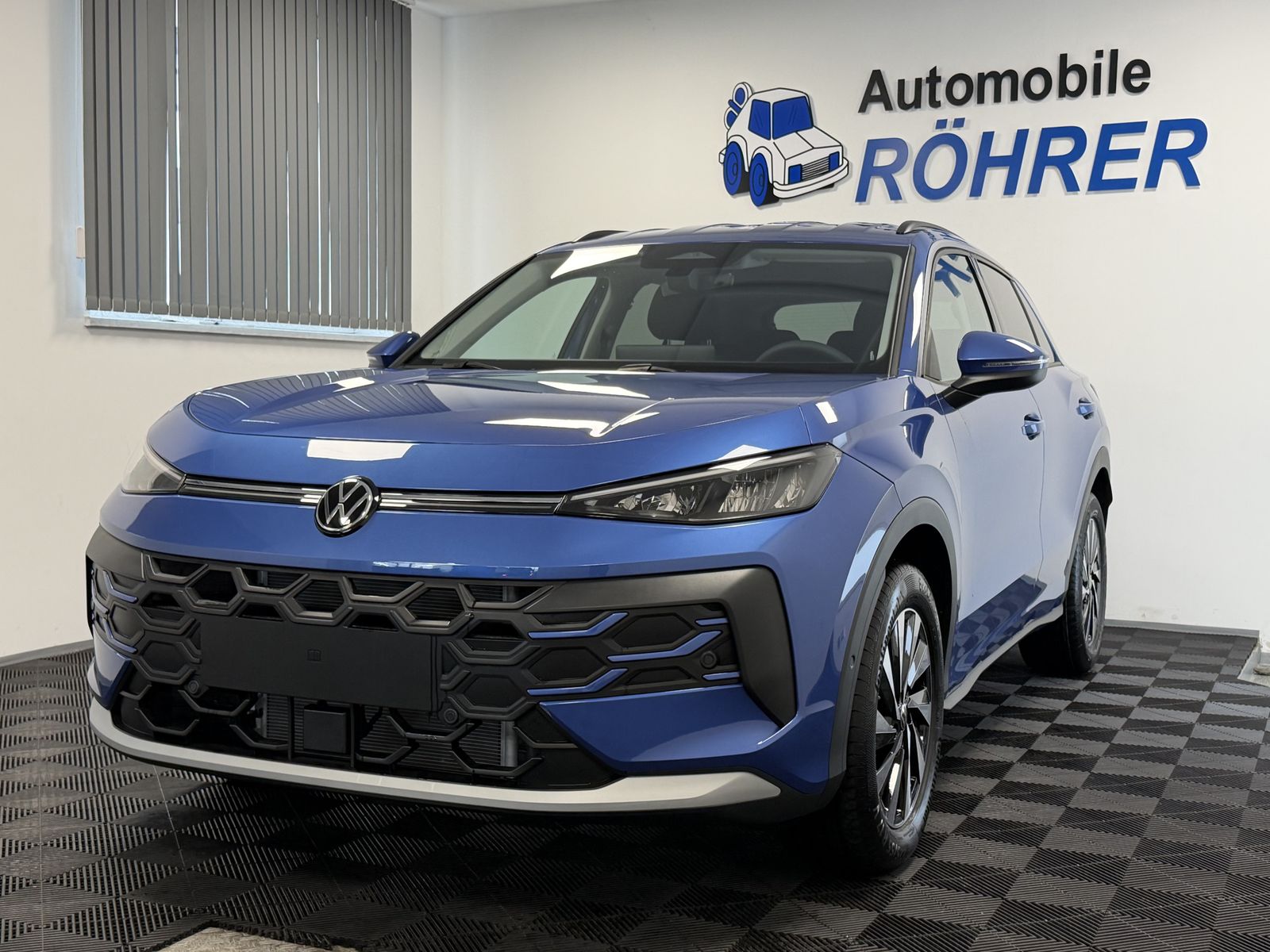 Volkswagen T-Roc 1.5 eTSI DSG Life 5J-Garantie Ambiente AHK