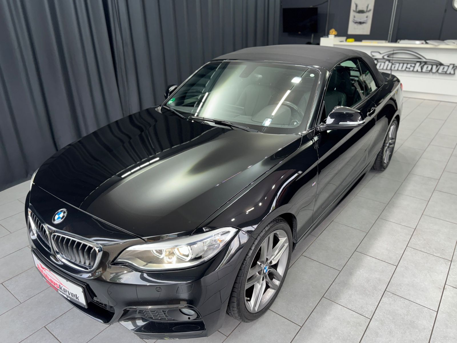 Fahrzeugabbildung BMW 220d Cabrio M Sport|LEDER|NAVI|AUTOMATIK|AHK|