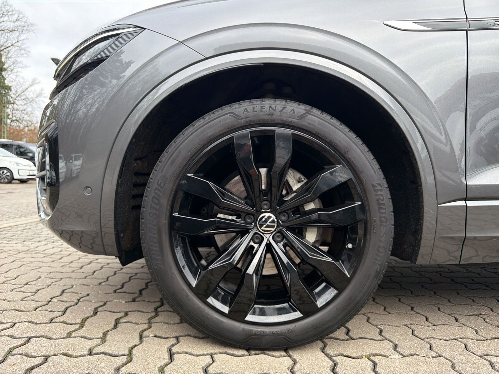 Touareg R-Line 4 Matrix Dynaudio Standh AZV R-Li