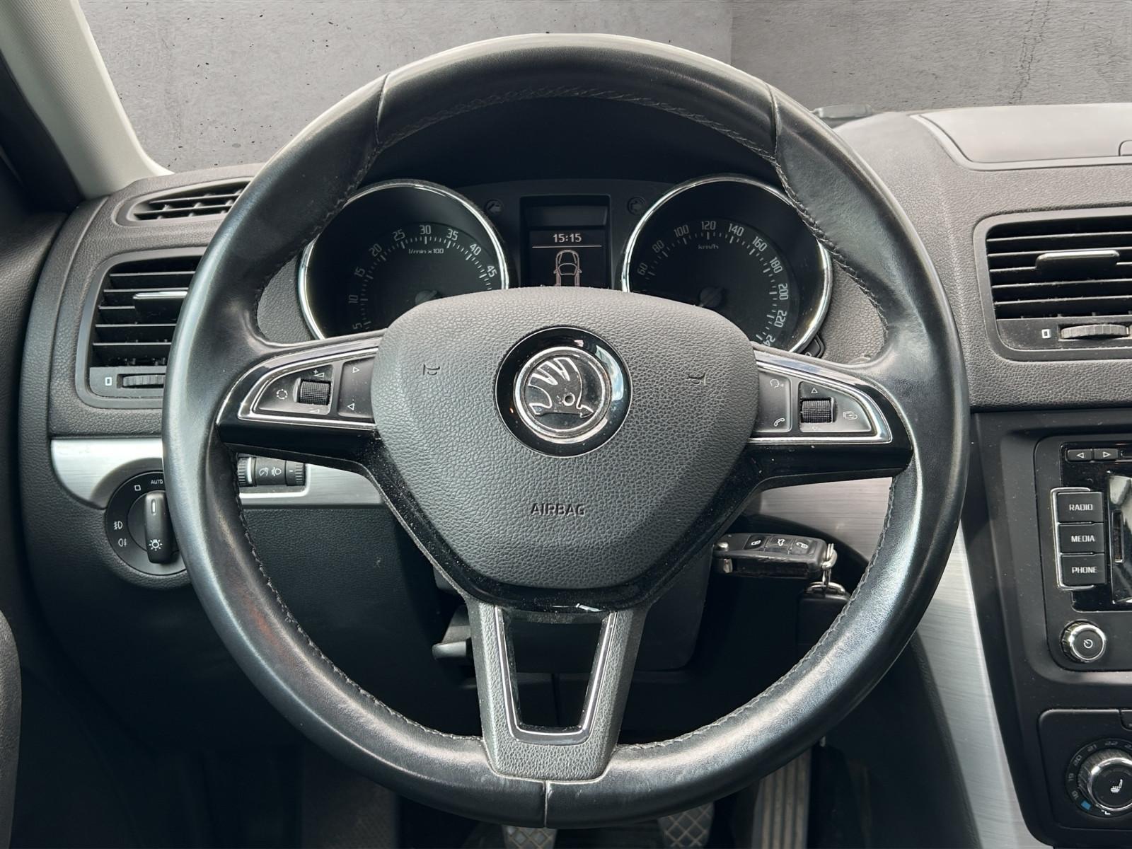 Skoda Yeti Outdoor 2.0 TDI 140 ch • GPS • Park Assist • Attelage - Sièges chauffants - 1ère main