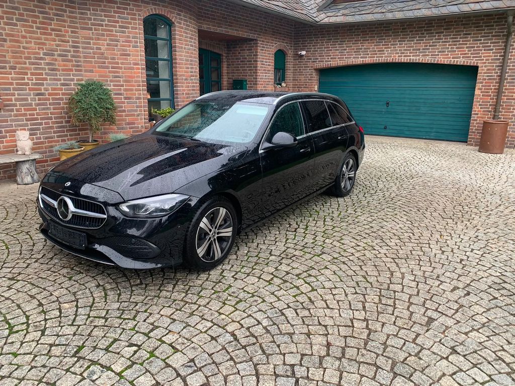 Image of Mercedes-Benz C 220