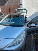 Peugeot, 207 mit neue TÜV - Peugeot 207 mit Anhängerkupplung