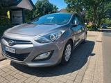 Hyundai i30 1.4 CRDi Diesel - Hyundai i30 mit Diesel-Antrieb: Limousine, 1.4
