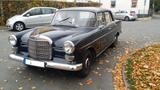 Mercedes-Benz 200 - Mercedes-Benz 200 Oldtimer mit Diesel-Antrieb