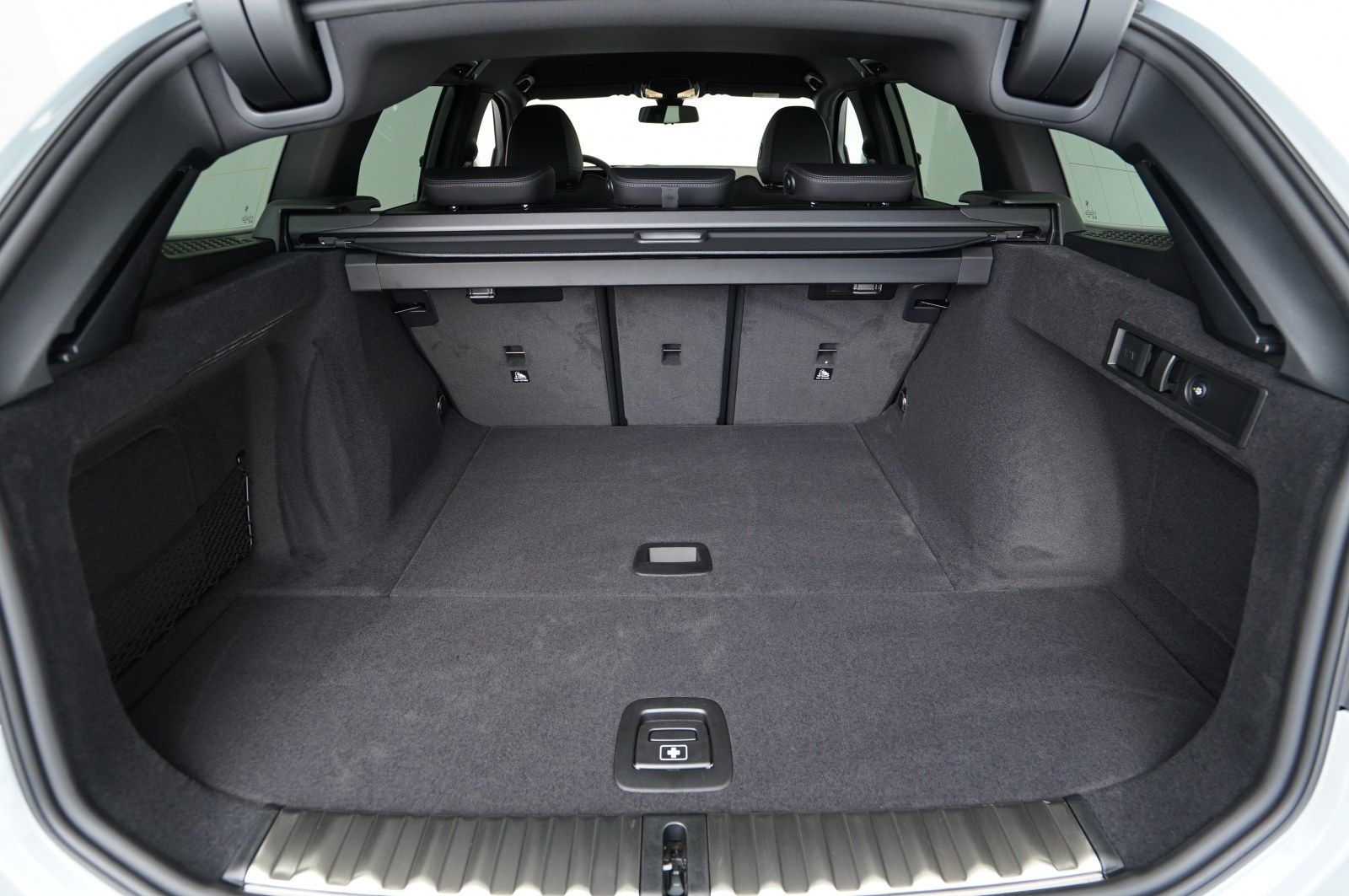 BMW 318d Touring (M-Sport Navi LED AHK Leder Shz) foto 6