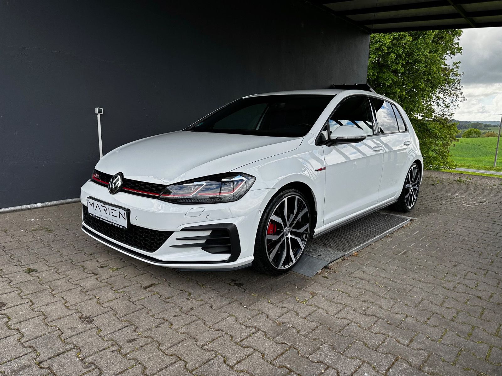 Volkswagen Golf VII 2.0TSi GTI Performance BMT/Start-Stopp — Bild 2