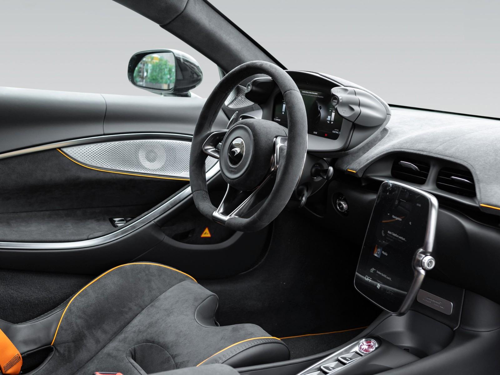 McLaren Artura | 3 Jahre Garantie & 2 Jahre Service inkl
