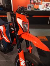 KTM 690 SMC-R / 1 Jahr Garantie / Wenig Km - Offers