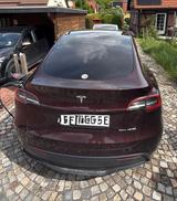 Tesla Model Y Long Range Dual Motor AWD Long Range - rote Tesla Model Y