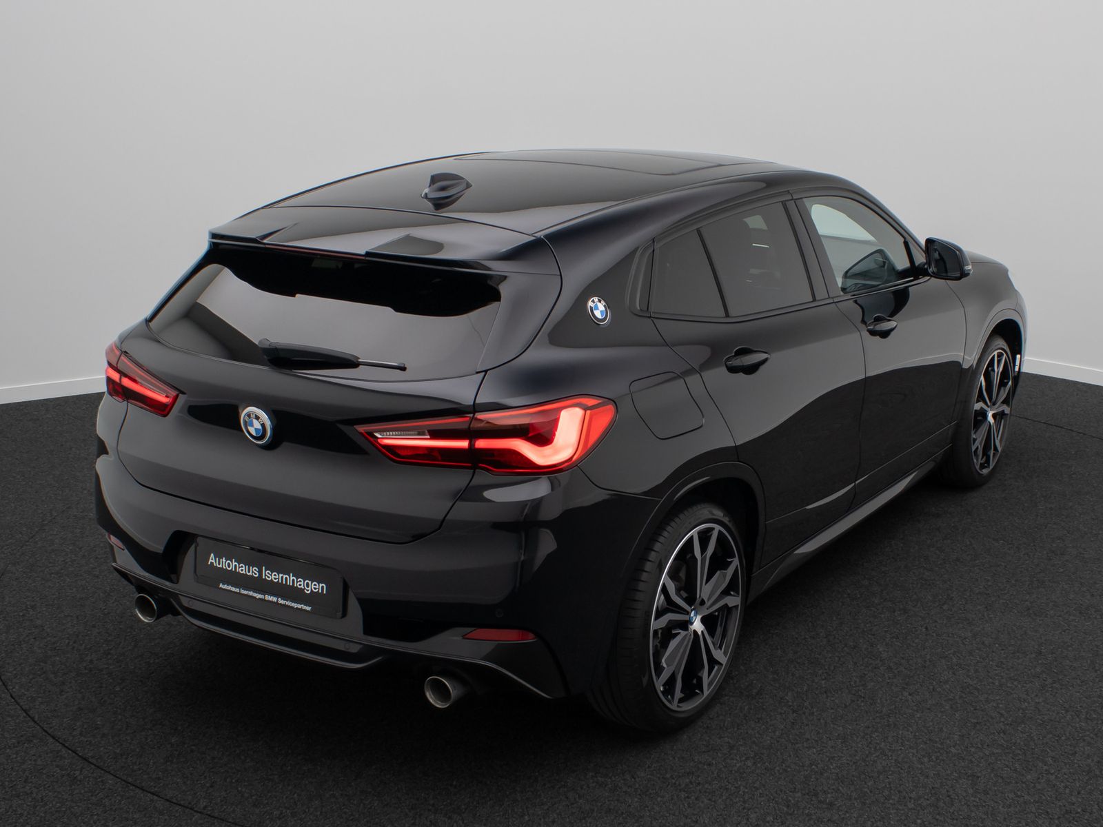 Fahrzeugabbildung BMW X2 sD20i M Sport Kamera HUD Panorama Alarm 20"
