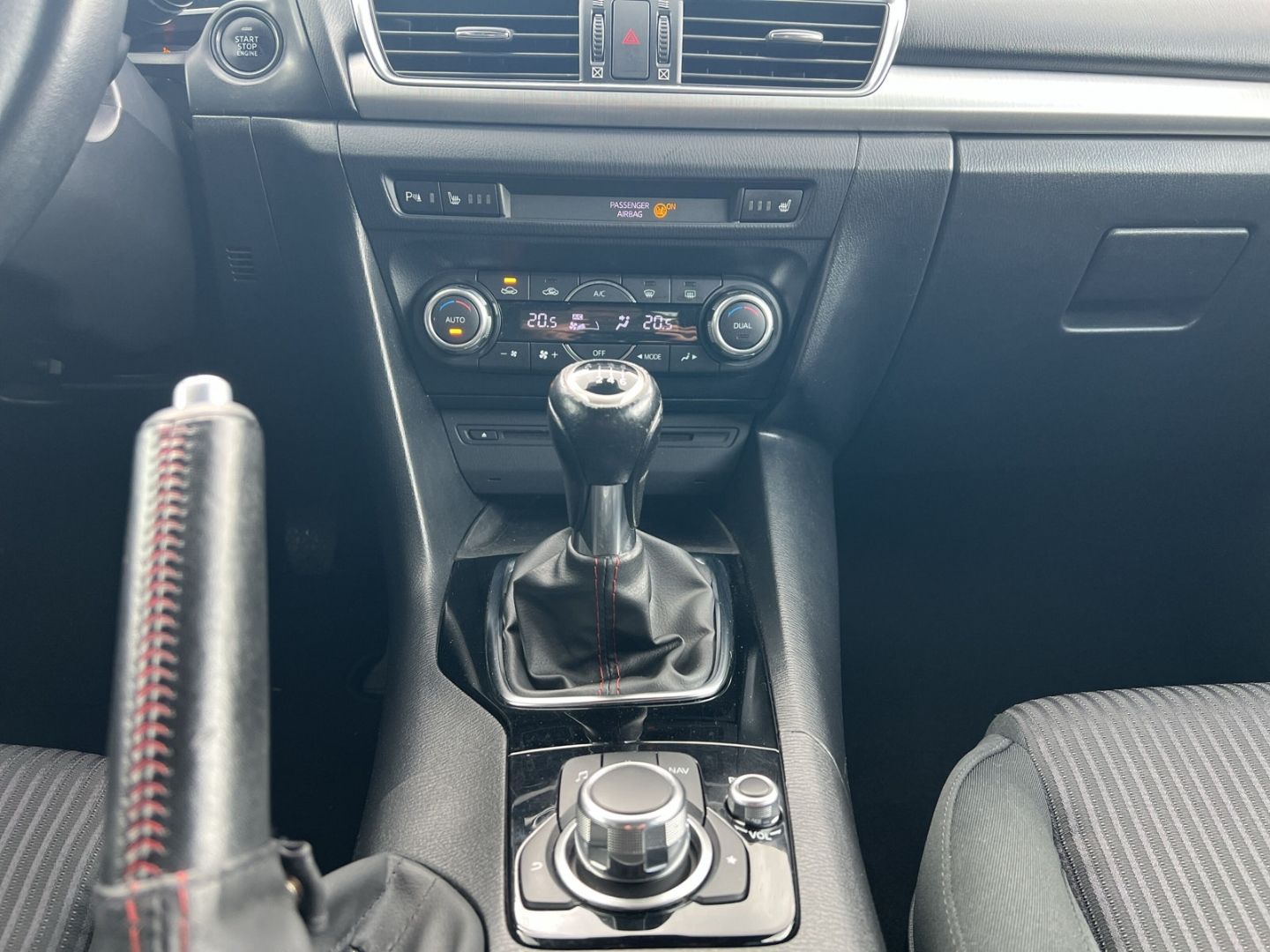 Fahrzeugabbildung Mazda 3 Sports-Line SKYACTIV-G 165 Soundsystem Bose