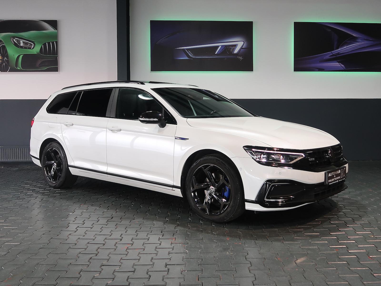 Volkswagen Passat GTE*R LINE*MAX AUSSTATT*PANO*IQ*HUD*AHK*