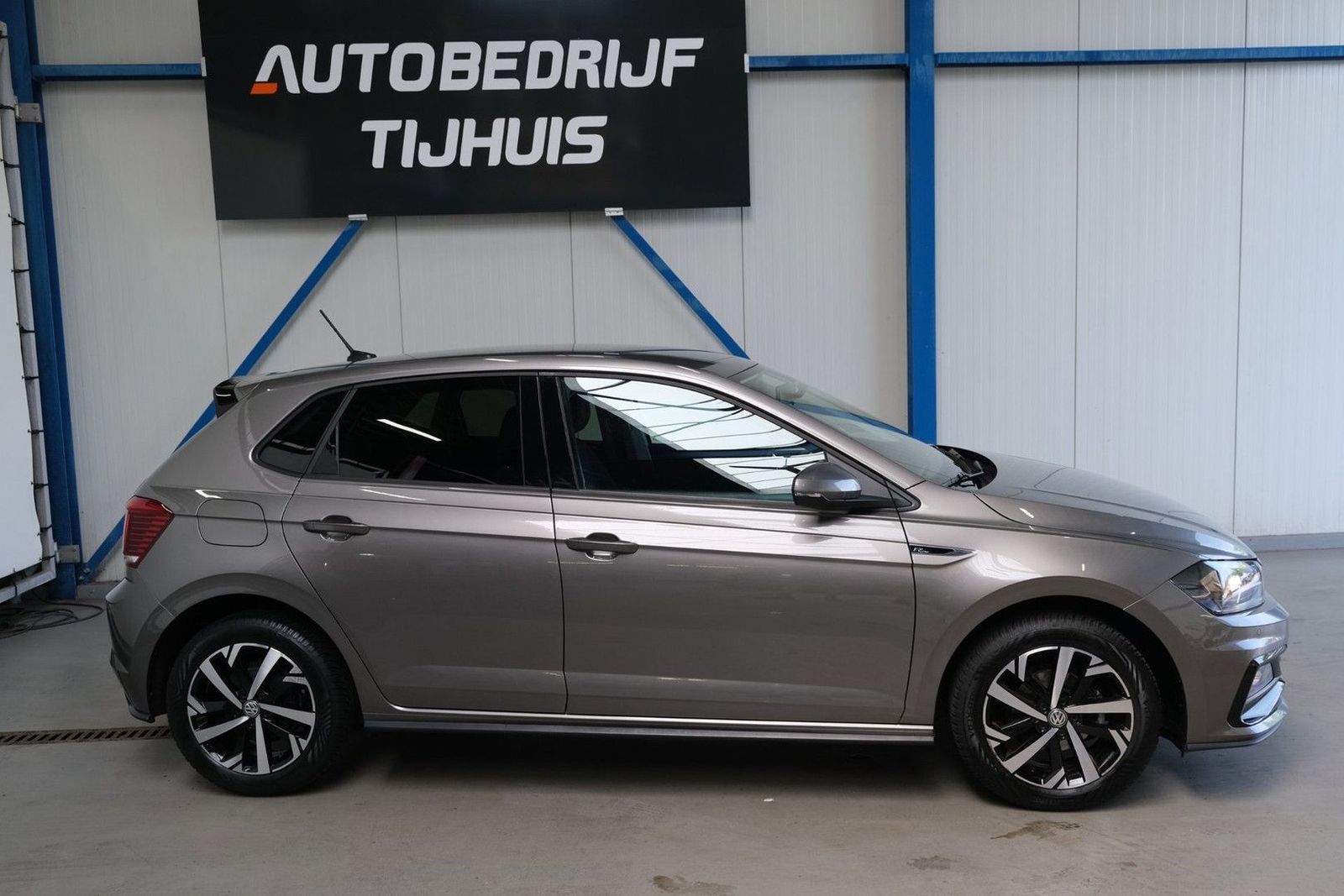 Volkswagen Polo 1.0 TSI Comfortline R-Line - N.A.P. klima T imagem 2