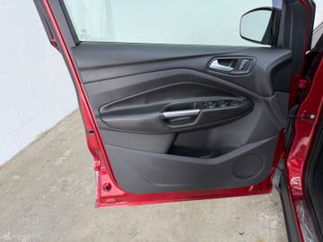 Ford Kuga - 12