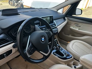 BMW 220 Gran Tourer - 9