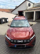 Dacia Jogger Hybrid 140 Extreme 7-Sitzer  - mit Hybrid-Antrieb: Orange, Kombi