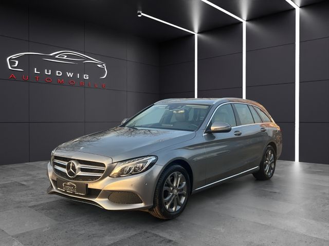 MERCEDES-BENZ C 300 / AHK / NAVI / 2 HAND  / LED / LEDER/KOMBI