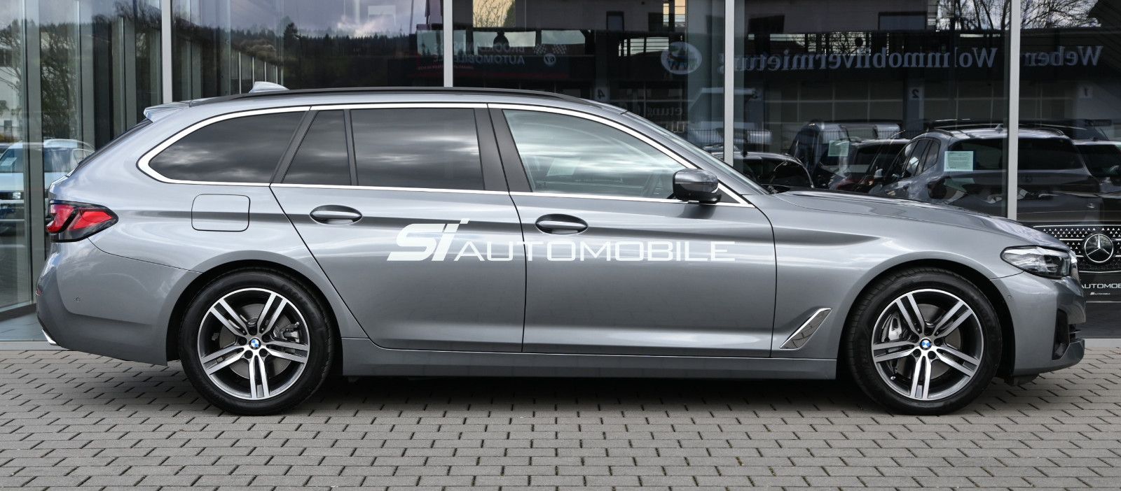 Fahrzeugabbildung BMW 530d xDr. Touring °B&W HIGH-END°UVP 87.900€°360°